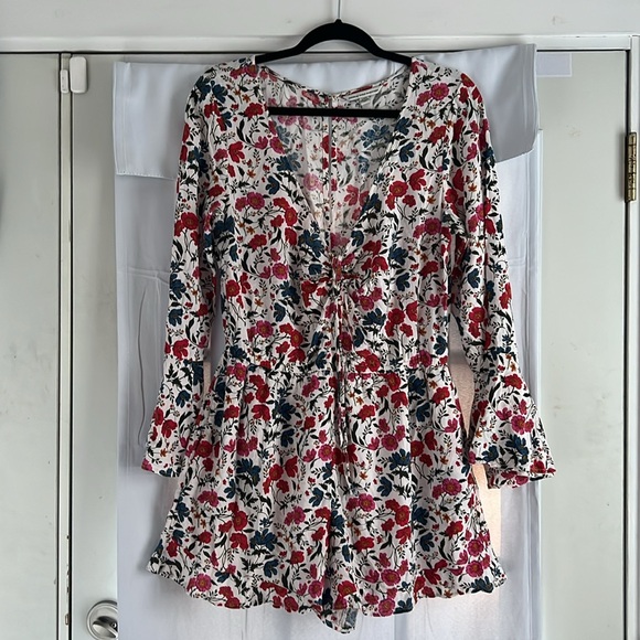 American Eagle Women's Romper Size Large Blue Multicolor Floral Long Sleeve EUC - Picture 2 of 13